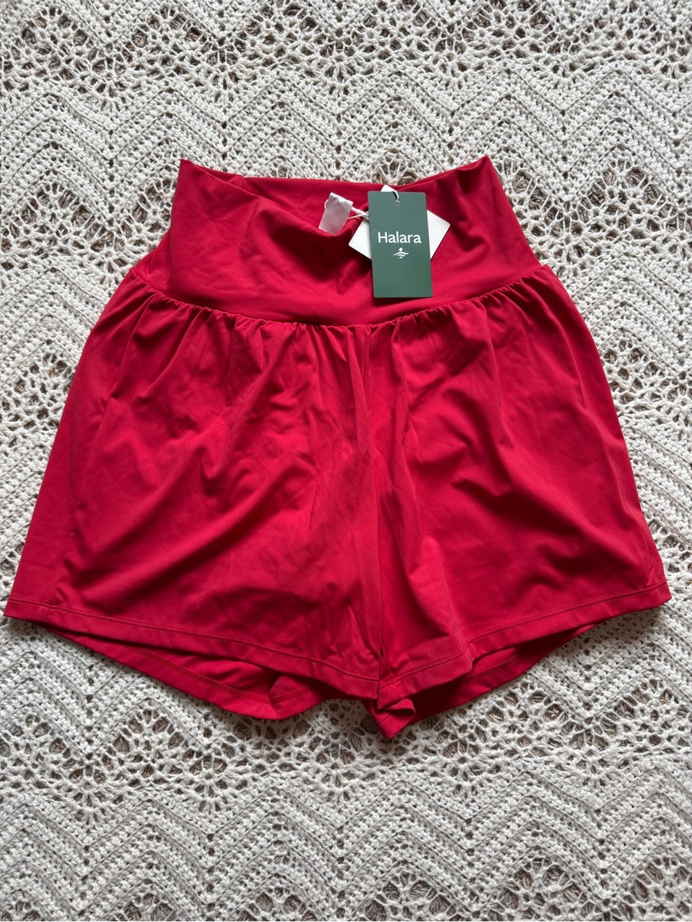 NWT HALARA High-Waist Active Butterfly Short Flowy Red Pocket Bundle Long Length